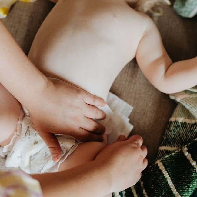 How to Change a Baby’s Diaper: Tips and Tricks for New Parents