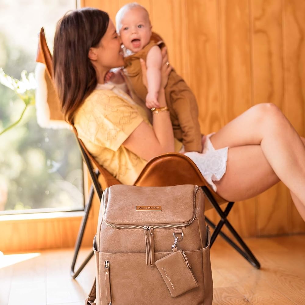 What to Put in a Diaper Bag: A Guide for New Parents