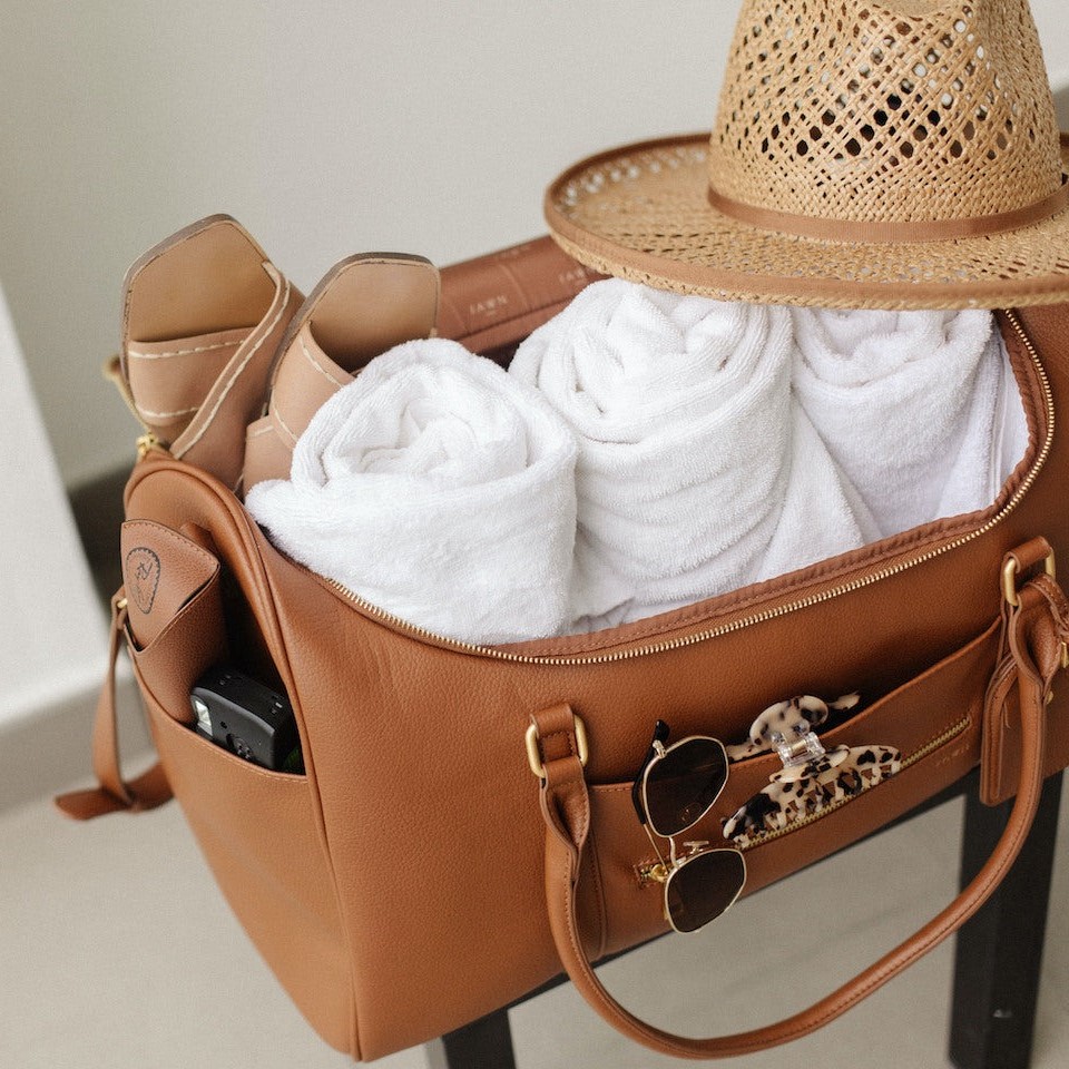 what goes in a diaper bag